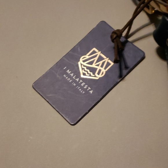 I Maletesa: Made in Italy, Genuine Leather Tote, Navy 👜 - Picture 2 of 11